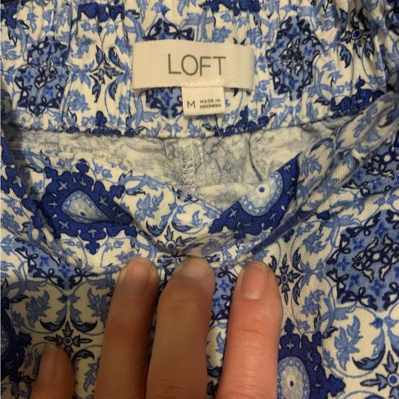 Women’s Loft shorts - Picture 3 of 7